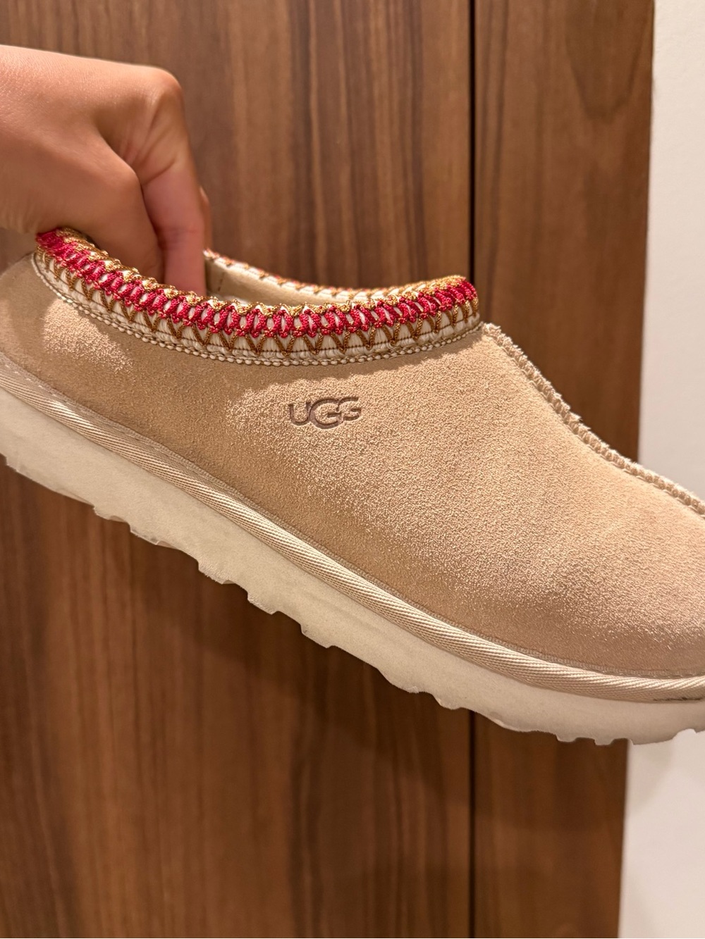 UGG Tasman Slipper Women’s Size 7 Sand / Dark Cherry